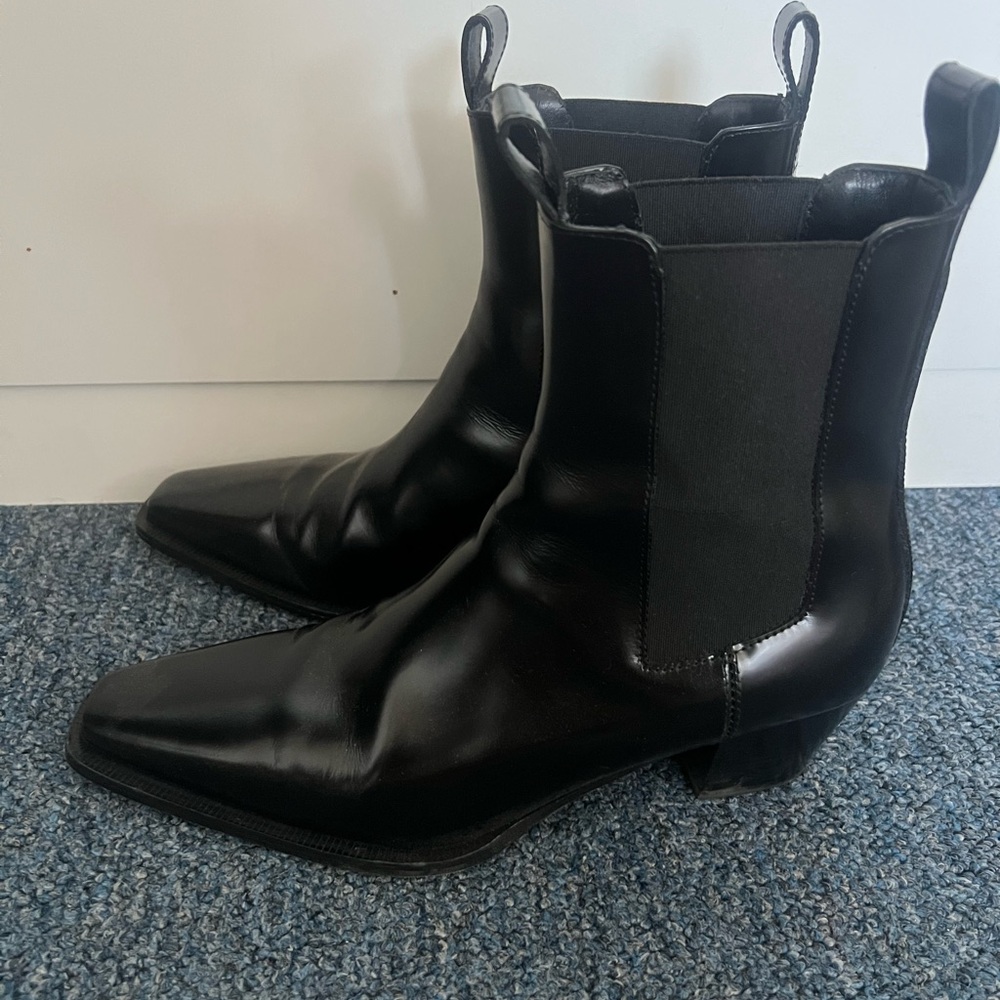 Toteme city chelsea boot